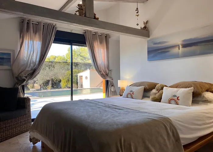 Au Calme Avec Vue Magnifique -entierement Climatisee - Piscine Villa Villeneuve-lès-Avignon