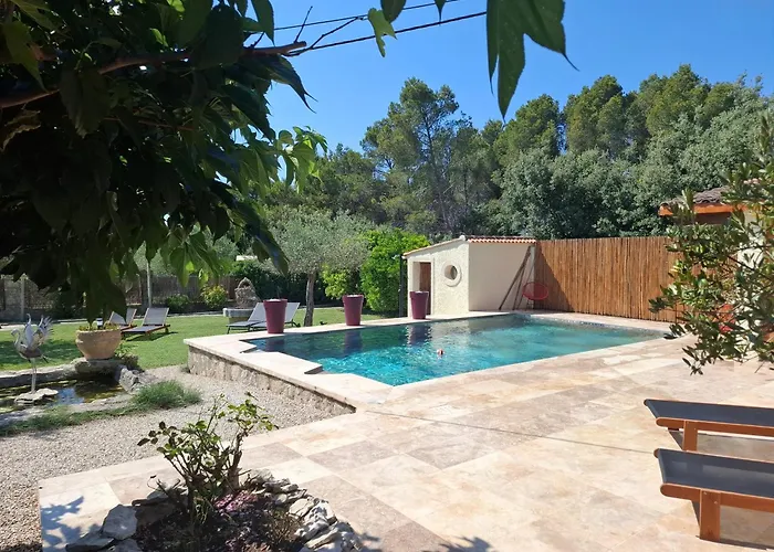 Au Calme Avec Vue Magnifique -entierement Climatisee - Piscine * Villeneuve-lès-Avignon