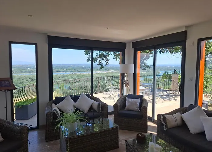 Au Calme Avec Vue Magnifique -entierement Climatisee - Piscine * Villeneuve-lès-Avignon