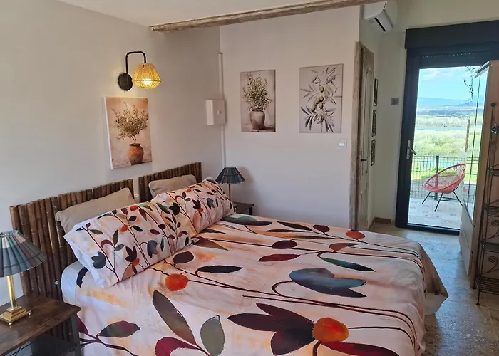 Au Calme Avec Vue Magnifique -entierement Climatisee - Piscine Villa