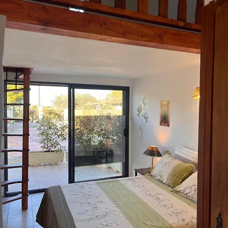 Au Calme Avec Vue Magnifique -entierement Climatisee - Piscine