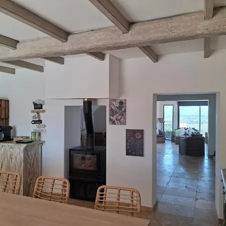 Au Calme Vue Magnifique Entierement Climatisee Et Piscine Βίλα