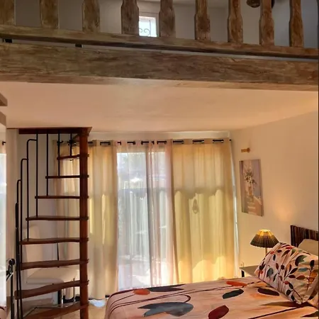 Villa Superbe Climatisee Avec Piscine, Vue Magnifique, Au Calme