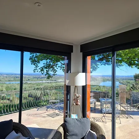 Superbe Climatisee Avec Piscine, Vue Magnifique *